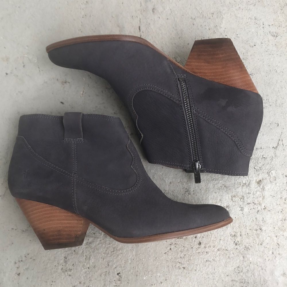 Frye  Reina  Booties